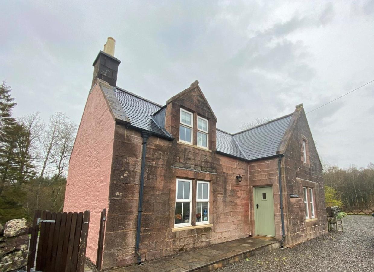 Ghillie'S Cottage Penpont ภายนอก รูปภาพ